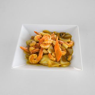 91-Langostinos Con Salsa Curry