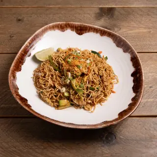 Noodles Al Huevo Con Pollo Con Ternera Y Langostinos