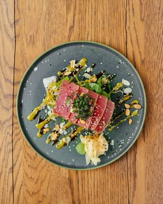 თინუსი/ TATAKI ROLL TUNA