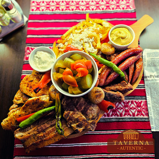 Platou Autentic pentru 2-4 persoane