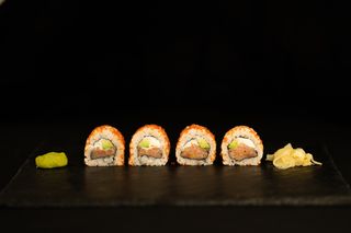 Филаделфия пушена съомга с хайвер 4 бр. 110гр.