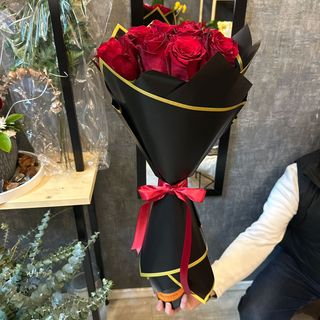 11 TRANDAFIRI ROSII+ 1 PROSECCO 