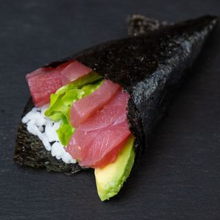 91. Temaki tonno - 1 pezzo