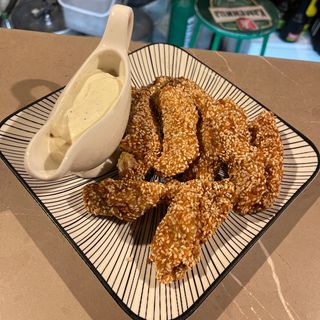 Пилешки хапки със сусам (350г)