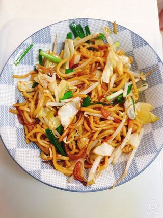 Vegetarijanski prženi rezanci