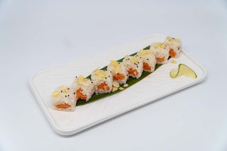 341. Uramaki sake con madorle