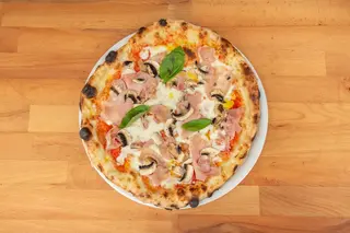 Prosciutto E Funghi 