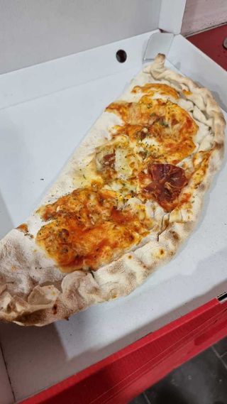 Calzone Serrano