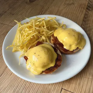 Huevos Benedict & Bacon
