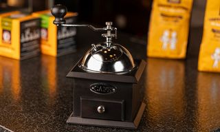 მექანიკური ყავის საფქვავი