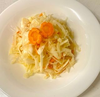 Surówka z kapusty biały