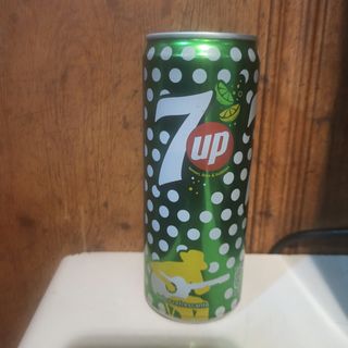 7up zero lata 330ml.