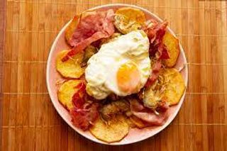 Huevos Rotos Con Patatas A Lo Pobre Y Jamón