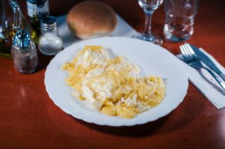 Mamaliguta cu branza