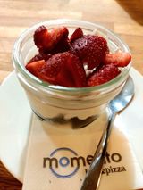 Маскарпоне с ягоди (180г)