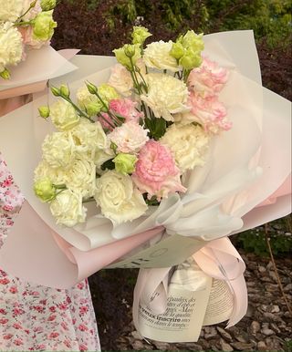 Букет з 7-ми гілок еустоми 