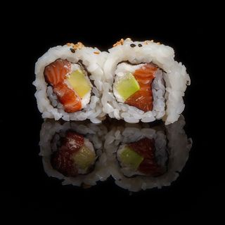 141.Sake Philadelphia roll