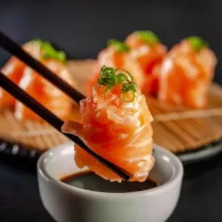 Gunkan Salmão 4 un