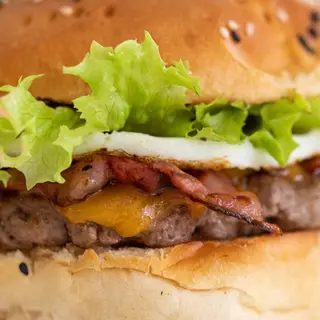 Hambúrguer À Portuguesa