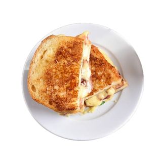 Sándwich De Serrano Con Queso Y Huevo