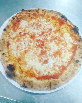 Pizza Margarita (Mediana)