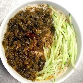 Spaghetti di soia con brodo di aceto piccante