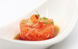 60. Tartare salmone