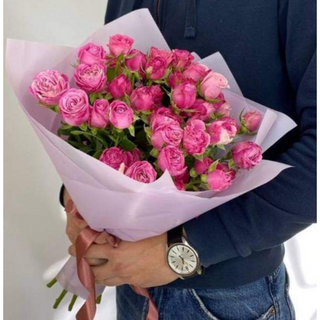 სპრეი ვარდების თაიგული