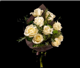 Buchet trandafiri albi