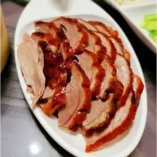 605 Auténtico pato laqueado estilo Pekín (para 3-4 personas)