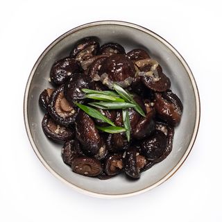 Грибы жареные шиитаке