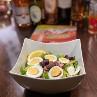 Салата Ярко зелена