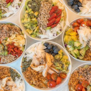 Crea Your Own Ensalada