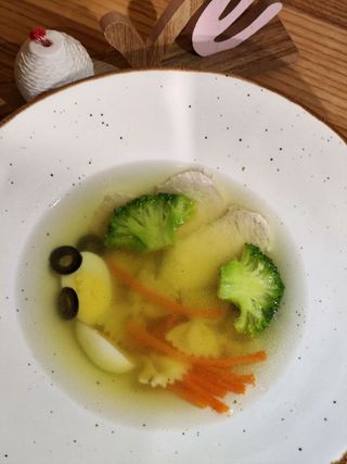 Бульйон з овочами та м'ясом курки, 250 г