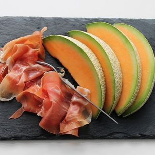 Prosciutto crudo di Parma e frutta di stagione