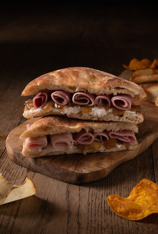 FOCACCIA PROSCIUTTO COTTO