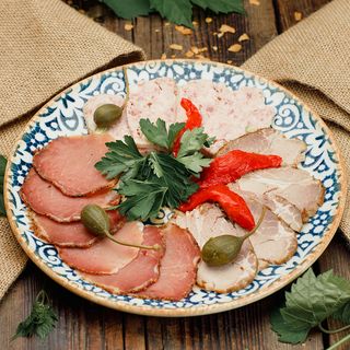 Грузинське м'ясне асорті