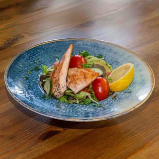 Salata verde cu somon