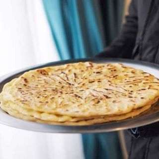 Placinta  creață  cu branza de vaci