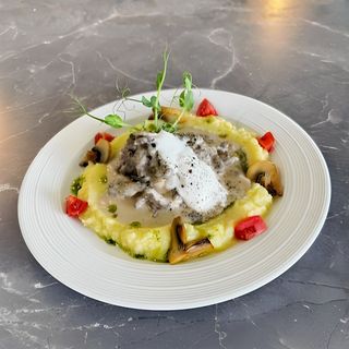 Бефстроганов с говядиной и грибами с картофельным пюре