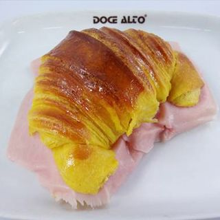 Croissants com Fiambre (Un)