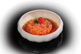 56 Salmon tartar