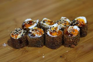 Hot Rolls Salmão 8 Peças