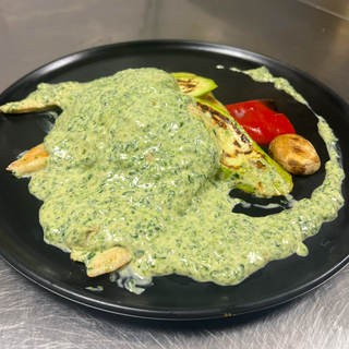 Piletina u sosu od spanaća