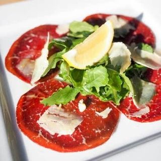 Insalata Rucola Bresaola e Scaglie