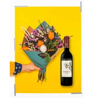 PACK Ramo de 5 Tulipas + Vinho Tinto 