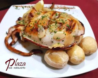 Chocos Asados Con Papas Arrugadas