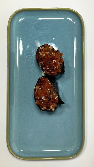 Gunkan tatar z tuńczyka