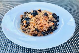 Noodles din fasole mung cu Beyond şi Urechi de lemn (opţional picant)-