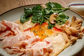 Палачинка с Пиле и Чедър (350г)